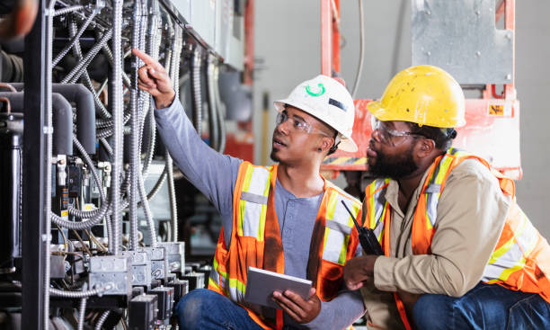 Best Circuit Breaker Repair  in Hobart, WI